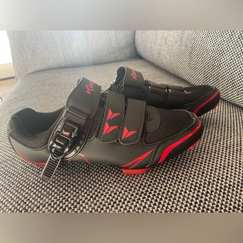 Kescoo cycling shoes - size 39 (us 8)